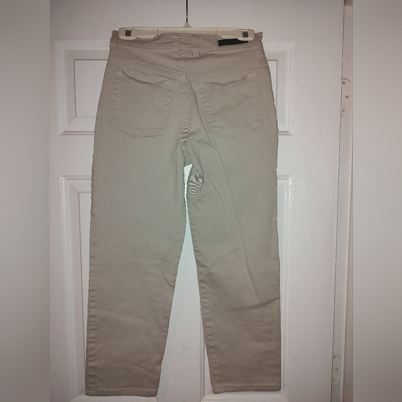Gloria Vanderbilt Amanda Straight Jeans Women's 4 Short Tan Mid Rise 5-Pocket - Picture 2 of 3